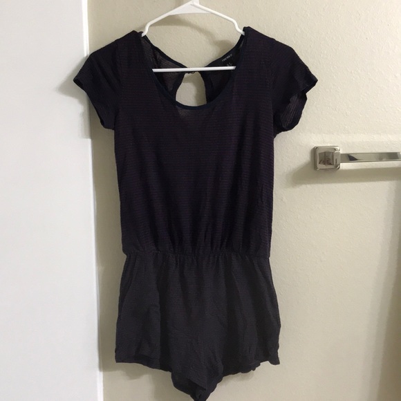 FOREVER 21 - Picture 1 of 3